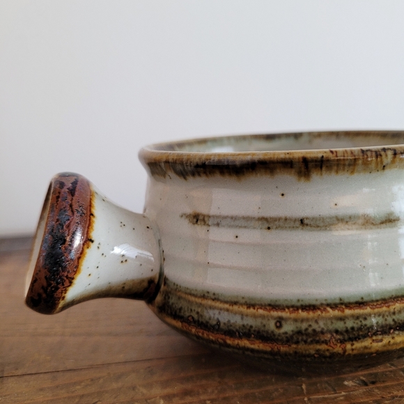 Vintage Takahashi Mid Century Studio Pottery Side Handled Soup Bowl - Picture 3 of 9